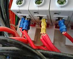 Distribuidor terminais para cabos elétricos
